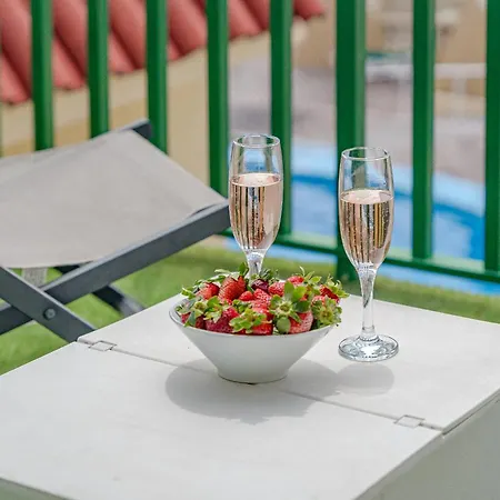 Апартаменти Mareverde Sunshine